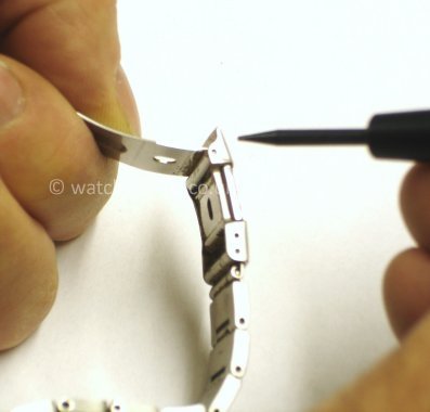 Casio Watch Straps Metal Bracelet Link Removal: Removing the spring bar