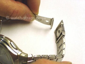 Casio Watch Straps Metal Bracelet Link Removal: Spring bar removed