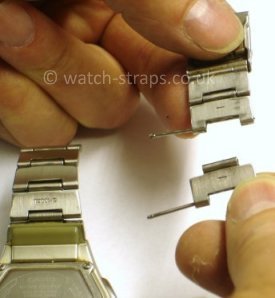 Casio Watch Straps Metal Bracelet Link Removal:Separating the link from the bracelet